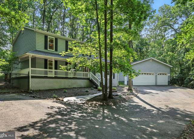 Property at 5529 Raider Dr, Warrenton, VA 20187, 4 beds, 2.5 baths