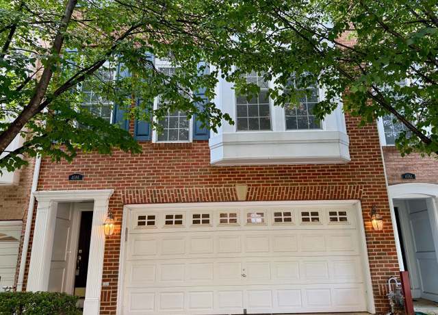 Property at 4086 Clovet Dr #32, Fairfax, VA 22030, 3 beds, 3.5 baths