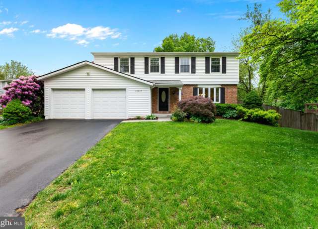 Property at 12917 Framingham Ct, Herndon, VA 20171, 5 beds, 3.5 baths