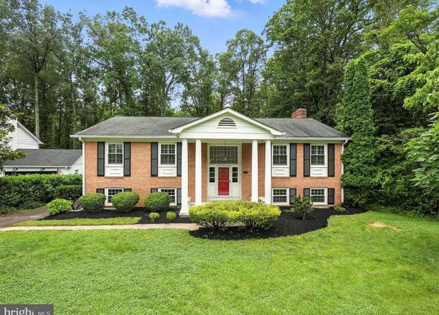 Property at 12134 Stirrup Rd, Reston, VA 20191, 4 beds, 3 baths