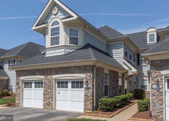 Property at 13962 Greendale Dr, Woodbridge, VA 22191, 3 beds, 3 baths