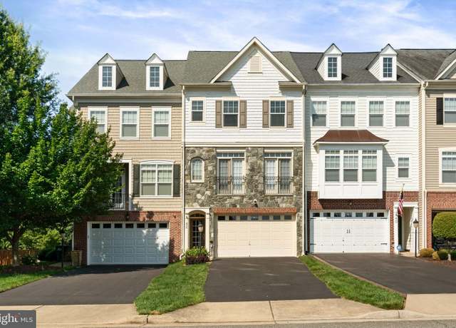 Property at 42 Pike Pl, Stafford, VA 22556, 3 beds, 3.5 baths