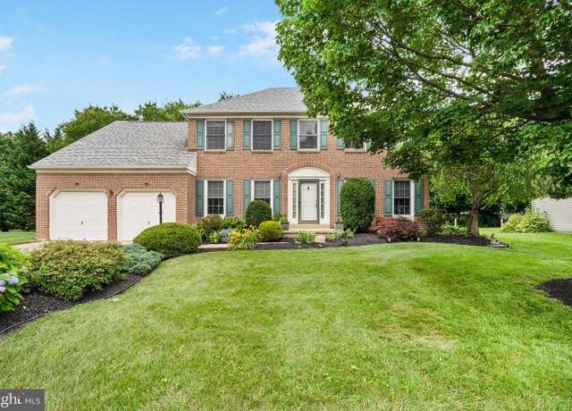 Property at 142 Woodland Rd, Newark, DE 19702, 4 beds, 2.5 baths