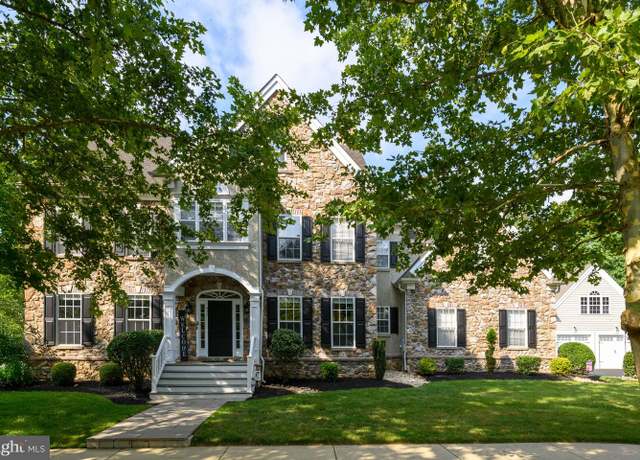 Property at 432 Spring Hollow Dr, Middletown, DE 19709, 6 beds, 5.5 baths