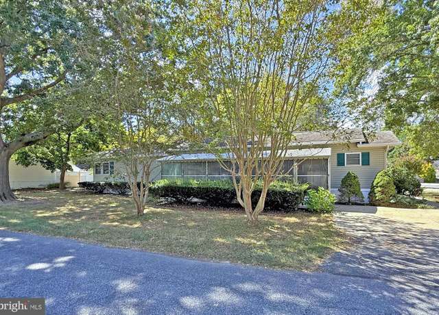 Property at 19603 Queen St #18, Rehoboth Beach, DE 19971, 3 beds, 1.5 baths