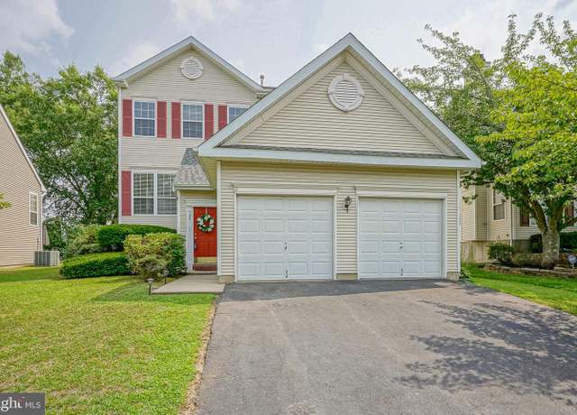 Property at 120 Arrowhead Dr, Burlington, NJ 08016, 4 beds, 3.5 baths