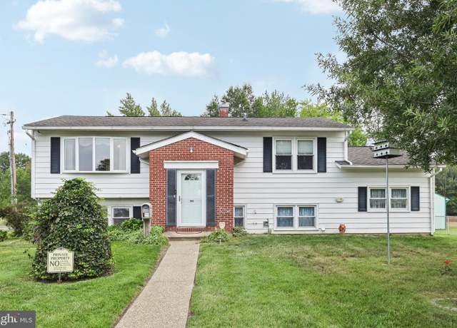 Property at 200 University Ave, Pemberton, NJ 08068, 4 beds, 1.5 baths