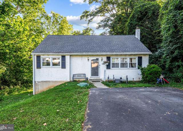 Property at 398 Cedar Ave, Langhorne, PA 19047, 2 beds, 1.5 baths