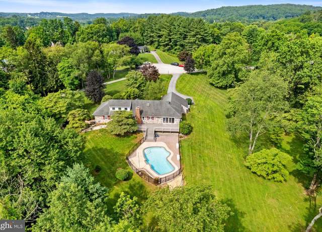 Property at 1619 Clearview Dr, Chester Springs, PA 19425, 4 beds, 2 baths
