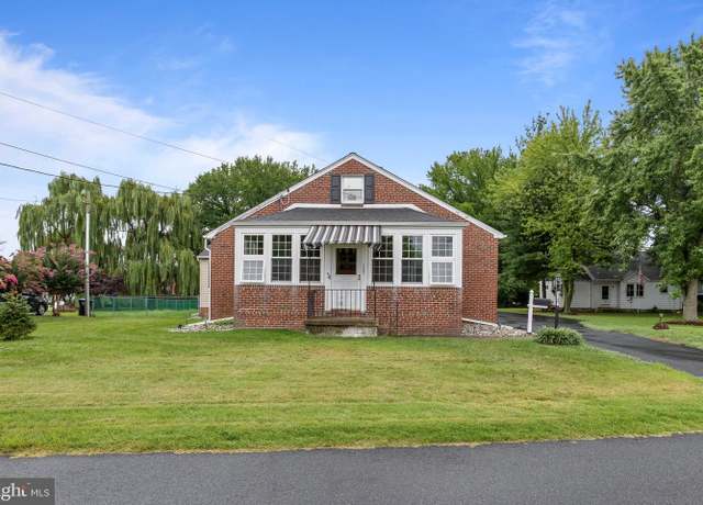 Property at 1121 Scott Ave, Upper Chichester, PA 19061, 3 beds, 1 bath