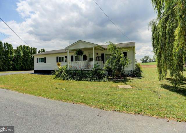 Property at 2760 Johnson Dr, Chambersburg, PA 17201, 3 beds, 1 bath