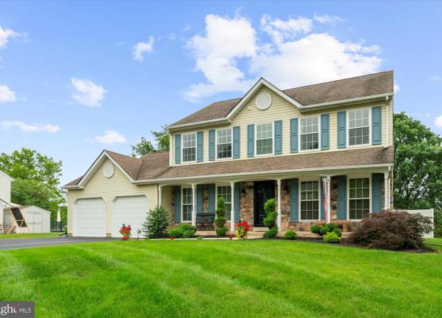 Property at 611 Appaloosa Rd, Schwenksville, PA 19473, 4 beds, 2.5 baths