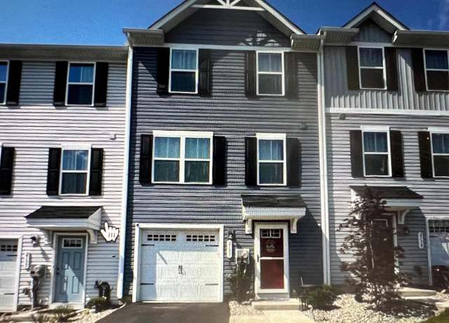 Property at 2137 Cross Country Rd, Northampton, PA 18067, 3 beds, 2.5 baths