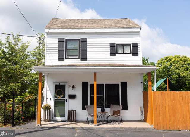 Property at 214 N Broad Mt Ave, Frackville, PA 17931, 3 beds, 2 baths