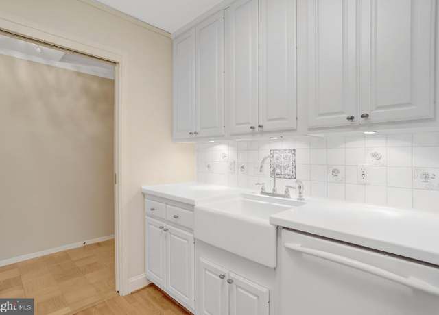 Property at 3800 Fairfax Dr #509, Arlington, VA 22203, 2 beds, 2 baths