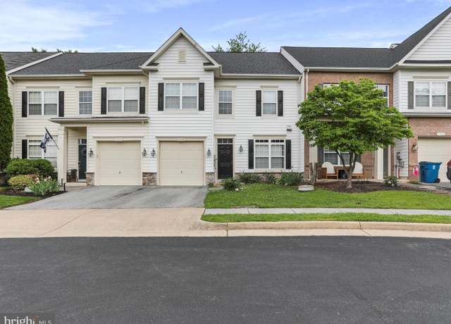 Property at 104 Panmure, Stephens City, VA 22655, 3 beds, 2.5 baths