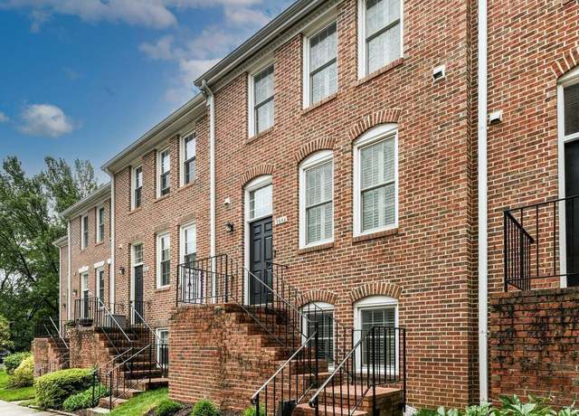 Property at 9644 Sutton Green Ct, Vienna, VA 22181, 3 beds, 3.5 baths