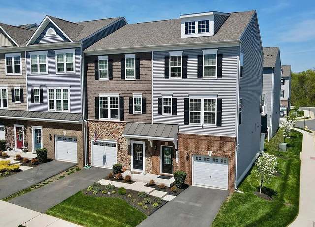 Property at 15268 Cartersville Ct, Haymarket, VA 20169, 4 beds, 3.5 baths
