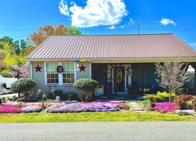 Property at 212 Tatman St, Greenwood, DE 19950, 3 beds, 2.5 baths