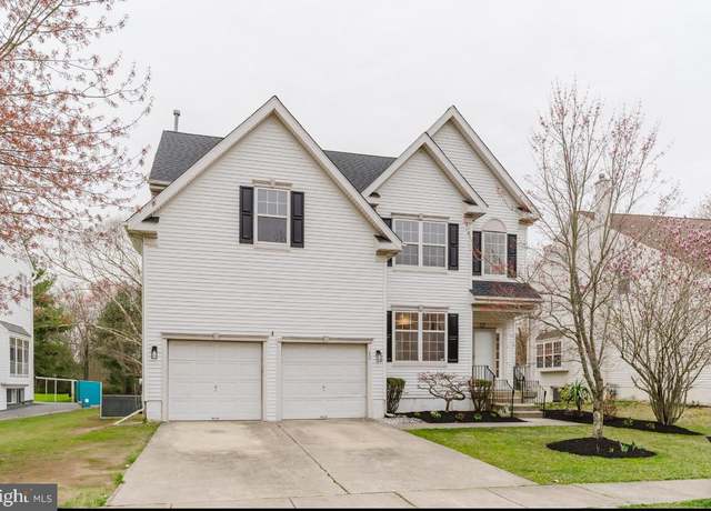 Property at 12 Wood View Dr, Mount Laurel, NJ 08054, 4 beds, 3.5 baths