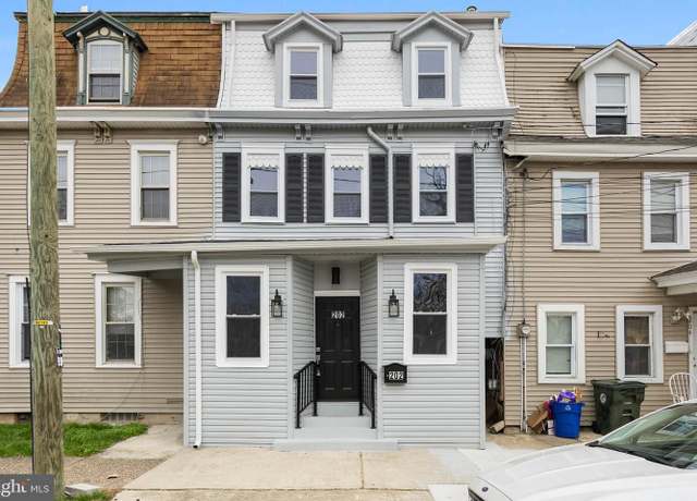 Property at 202 W Union St, Burlington, NJ 08016, 4 beds, 2.5 baths