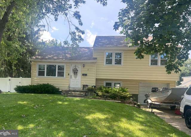 Property at 7 Tinker Dr, Mount Holly, NJ 08060, 3 beds, 2 baths