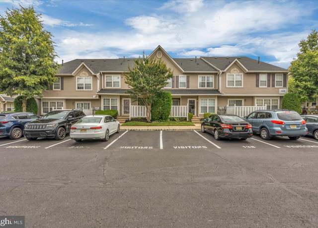 Property at 5403 Essex Ln, Mount Laurel, NJ 08054, 2 beds, 2.5 baths