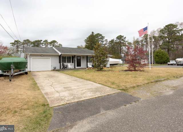 Property at 456 Admiral Rd, Forked River, NJ 08731, 4 beds, 2 baths