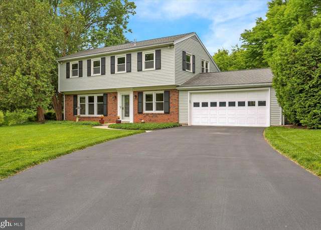 Property at 5 Wendy Rd, Reading, PA 19601, 4 beds, 2.5 baths