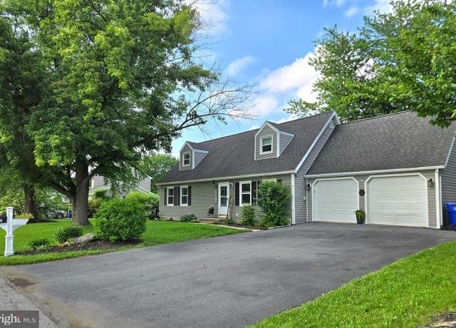 Property at 17 Goldenrod Dr, Carlisle, PA 17015, 4 beds, 2 baths