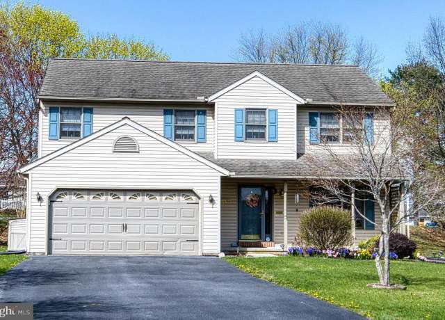 Property at 4 Bumblebee Ct, Myerstown, PA 17067, 4 beds, 2.5 baths