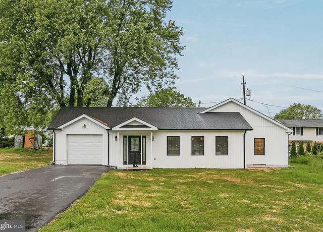 Property at 1647 4th St, Bethlehem, PA 18020, 3 beds, 2 baths