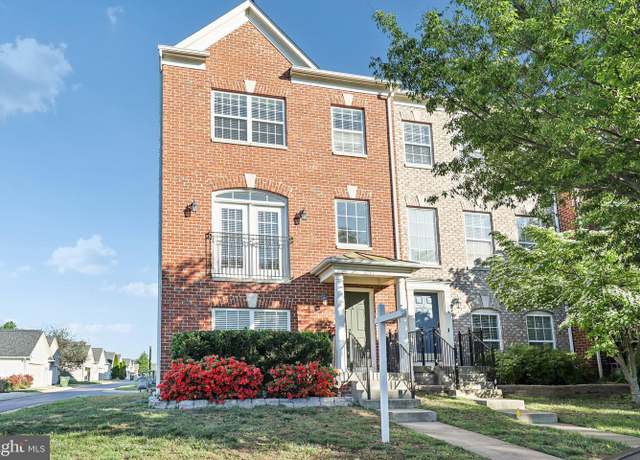 Property at 1211 Ellis Ave, Fredericksburg, VA 22401, 3 beds, 3.5 baths