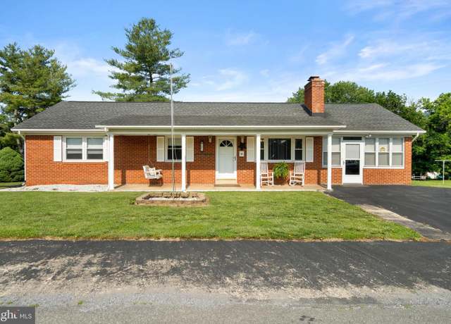 Property at 203 Second St, Shenandoah, VA 22849, 4 beds, 1 bath