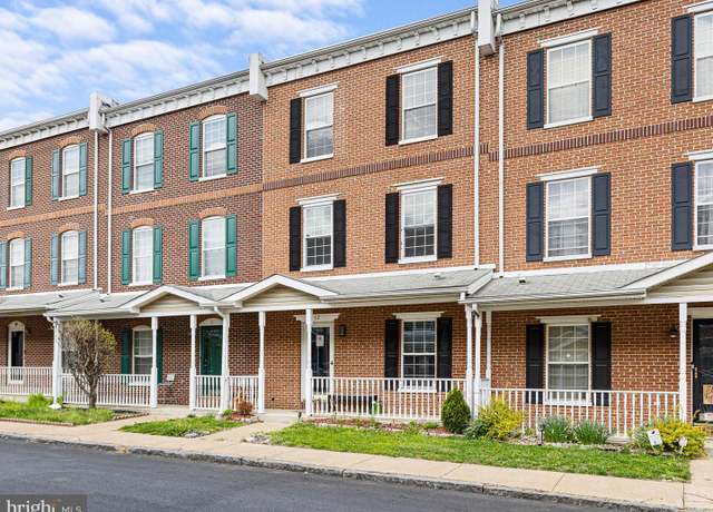 Property at 12 W Mccaulley Ct, Wilmington, DE 19801, 3 beds, 3 baths