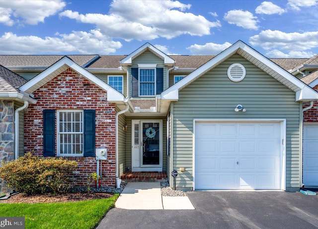 Property at 223 Hoyer Ct, Wilmington, DE 19803, 3 beds, 2.5 baths