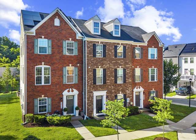 Property at 9930 Vista Pointe Dr, Upper Marlboro, MD 20774, 4 beds, 3.5 baths