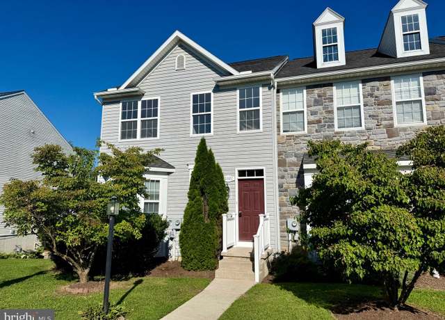 Property at 10320 Bridle Ct, Hagerstown, MD 21740, 3 beds, 2.5 baths