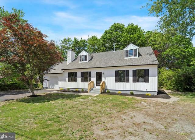 Property at 130 Walnut Ave, Pitman, NJ 08071, 4 beds, 2 baths
