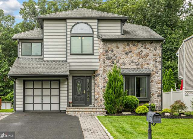 Property at 42 Cherry Creek Dr, Matawan, NJ 07747, 3 beds, 2.5 baths
