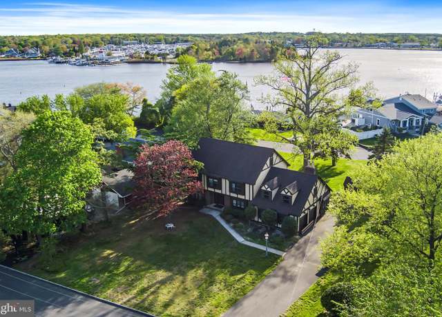 Property at 27 Magnolia Ln, Toms River, NJ 08753, 4 beds, 2.5 baths