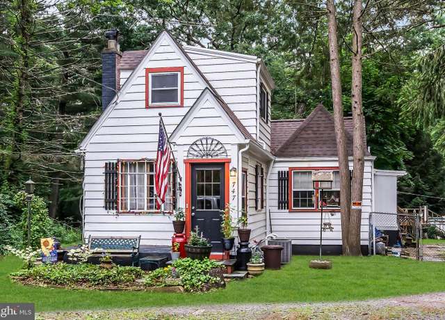 Property at 747 W Veterans Hwy, Jackson, NJ 08527, 3 beds, 1 bath