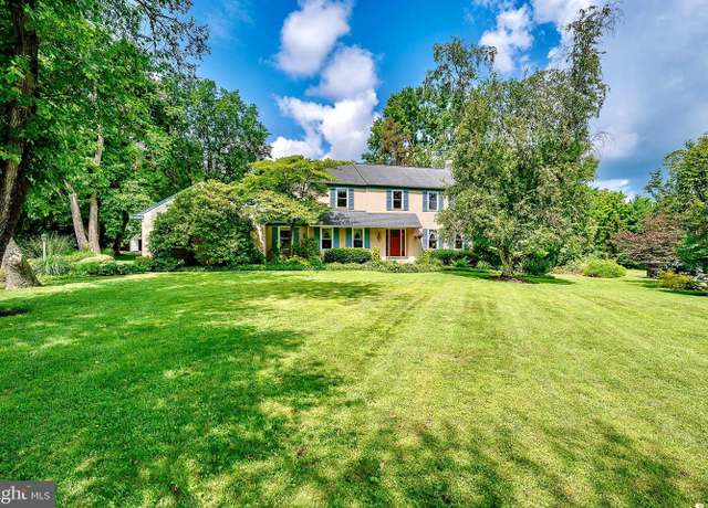 Property at 2390 Pineview Dr, Malvern, PA 19355, 4 beds, 2.5 baths