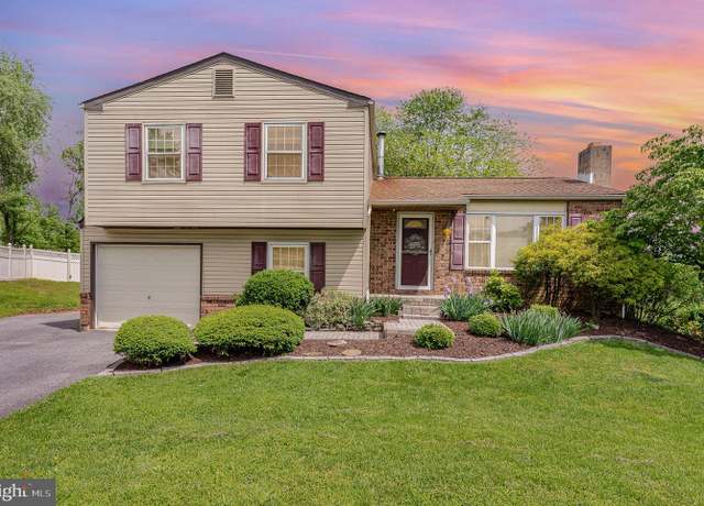 Property at 602 Oriole Ct, Harrisburg, PA 17111, 3 beds, 1.5 baths
