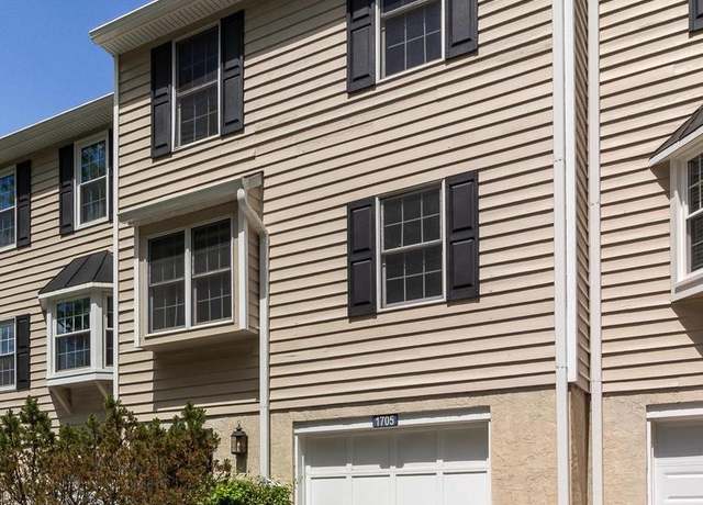 Property at 1705 N Glen Dr, Glen Mills, PA 19342, 3 beds, 2.5 baths