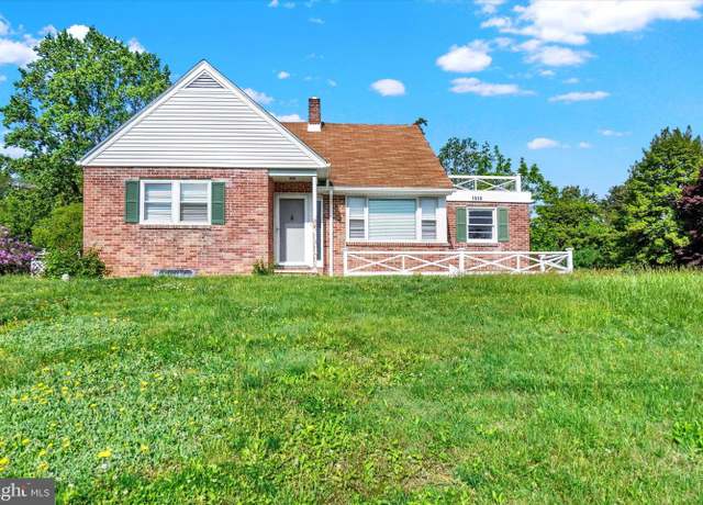 Property at 1510 Hollywood Pkwy, York, PA 17403, 4 beds, 1.5 baths