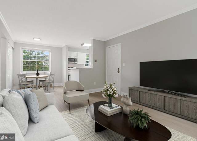 Property at 1724 W Abingdon Dr #201, Alexandria, VA 22314, 1 bed, 1 bath