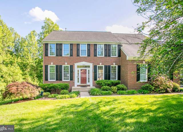 Property at 14800 Green Post Ct, Centreville, VA 20121, 6 beds, 4.5 baths