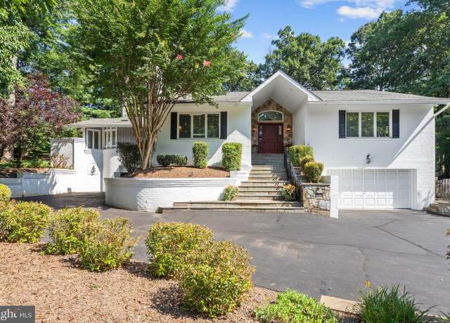 Property at 10332 Eclipse Ln, Great Falls, VA 22066, 6 beds, 4 baths