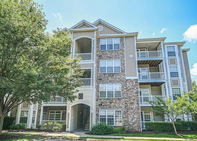 Property at 512 Sunset View Ter SE #302, Leesburg, VA 20175, 1 bed, 1 bath
